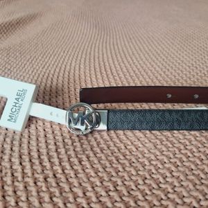 *brand new* Michael Kors reversible belt